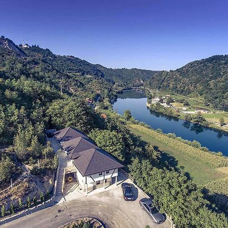 6 New River View Apartments Bihać Eksteriør billede