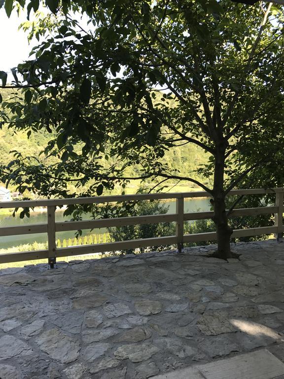 6 New River View Apartments Bihać Eksteriør billede