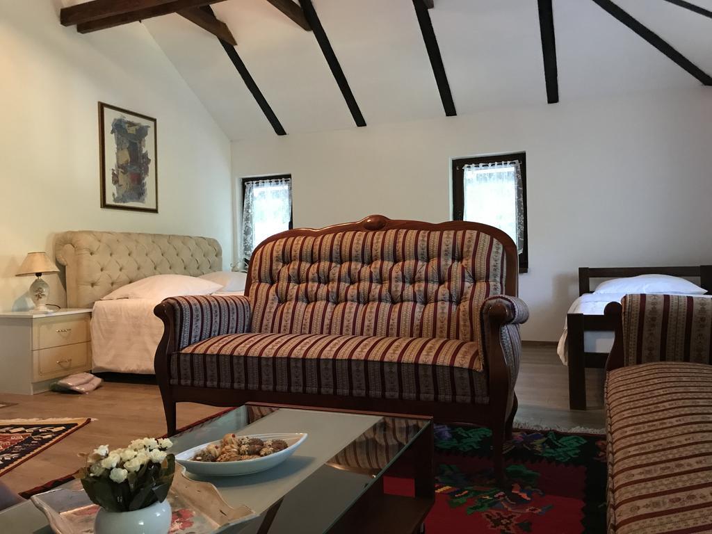6 New River View Apartments Bihać Eksteriør billede